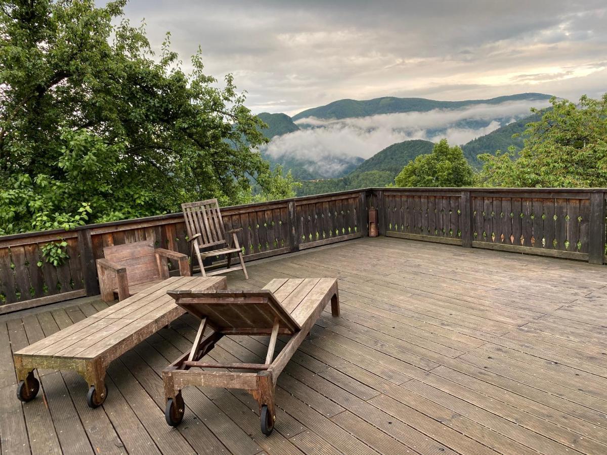 Stunning Hills View *